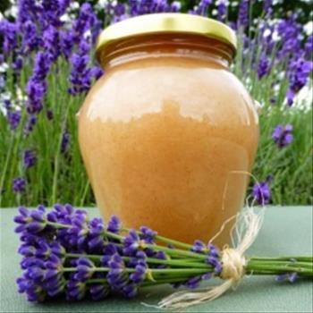 Med pastovaný skořice 400g