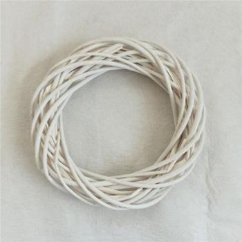 Věnec proutí bílá 24cm