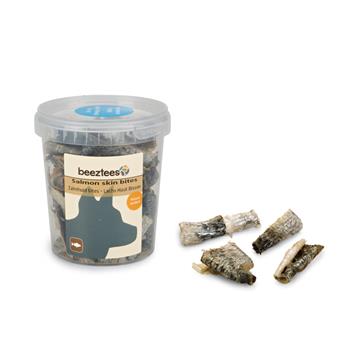 Pamlsek Salmon Skin Bites - kousky lososí kůže kbelík 75g