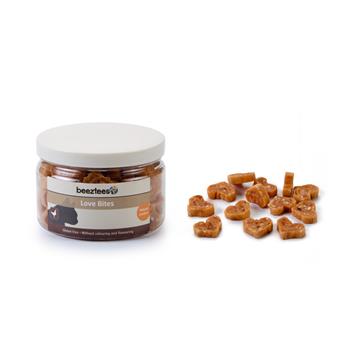 Pamlsek LOVE BITES  srdce z kuřete a sezamu dóza 90g
