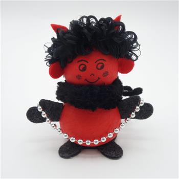 Čert stojící s šálou červeno-černý 15cm